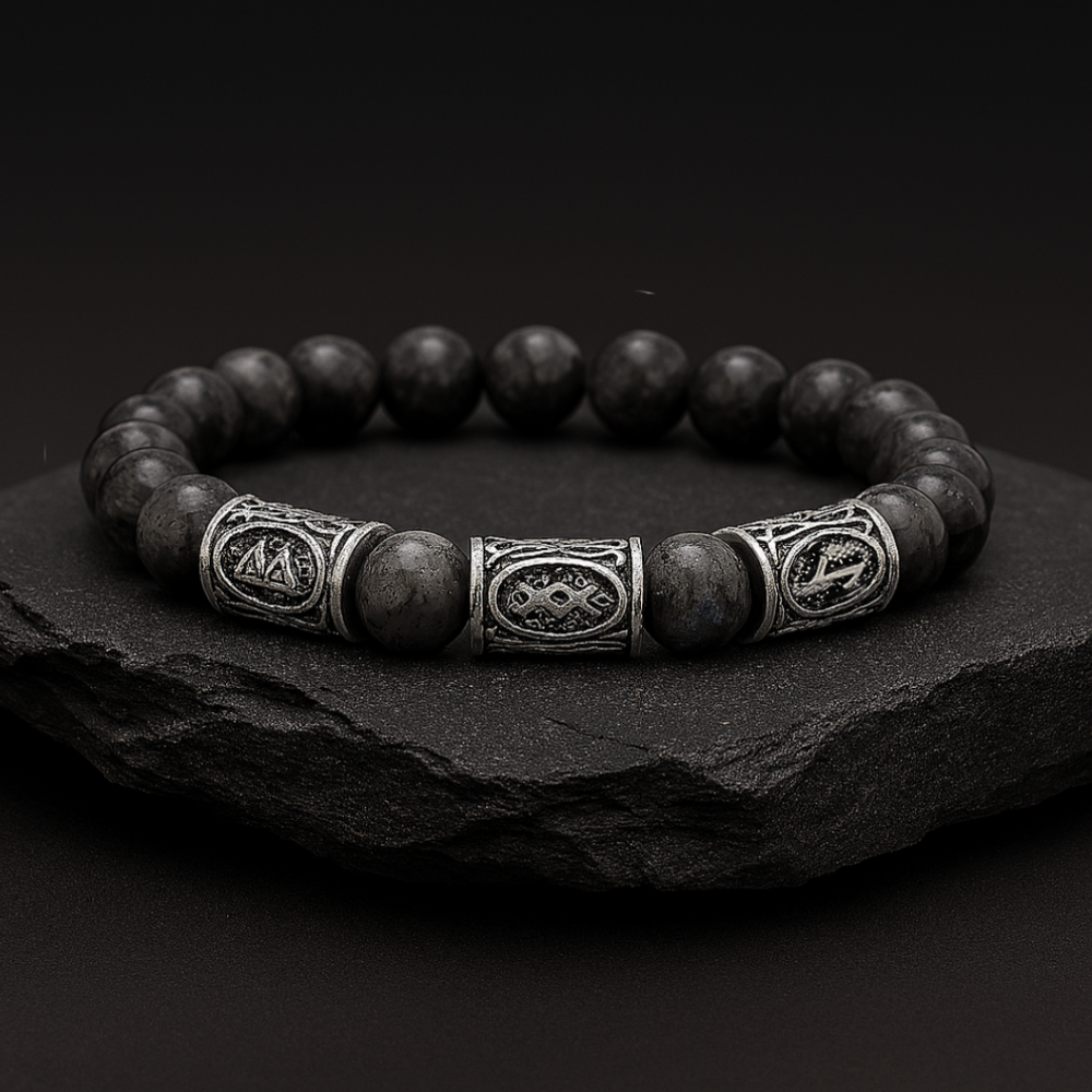 Guardian of the runes - natural pearls bracelet